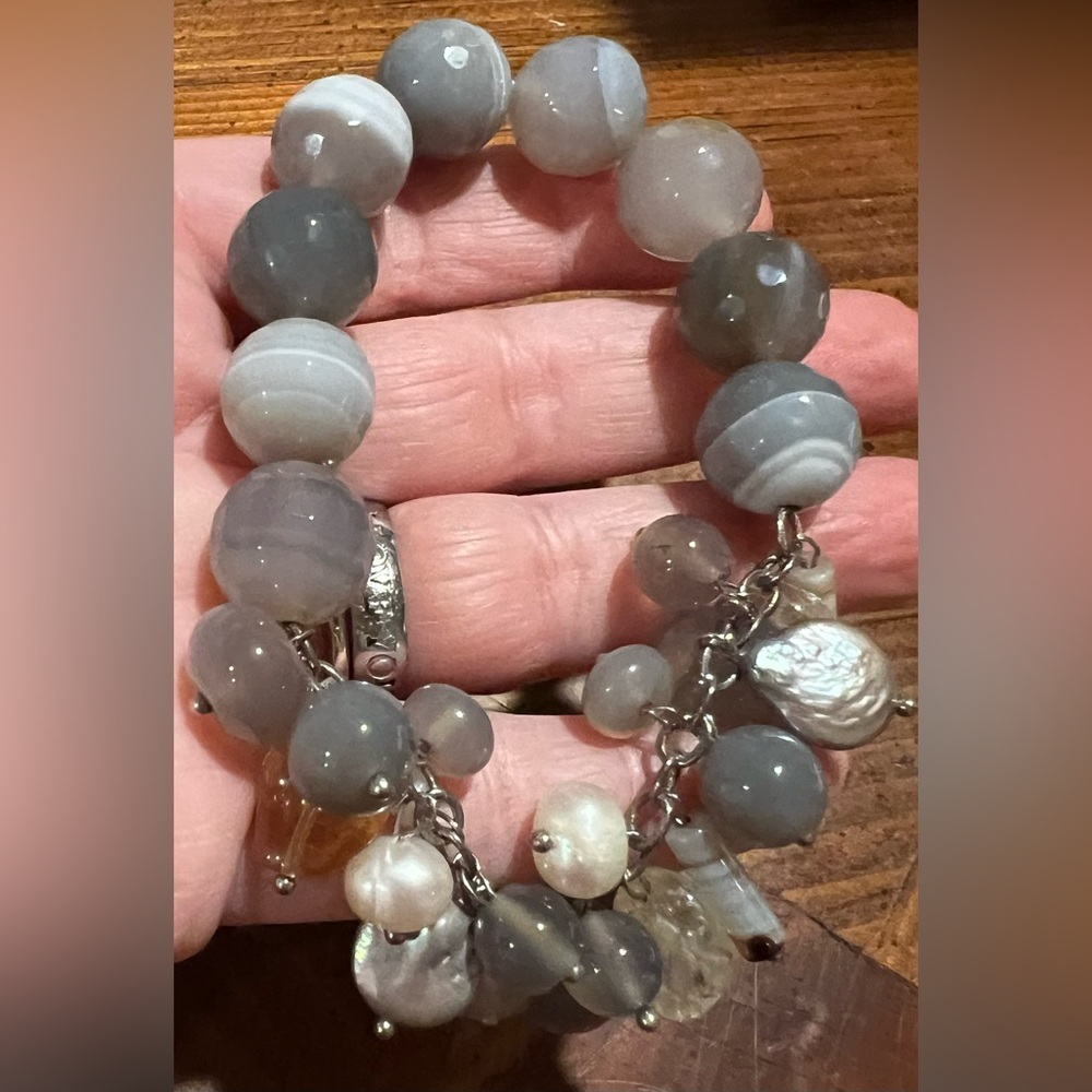 VTG Y2K Natural Gray Agate & Pearl Beaded Stretch Bracelet Statement Classy